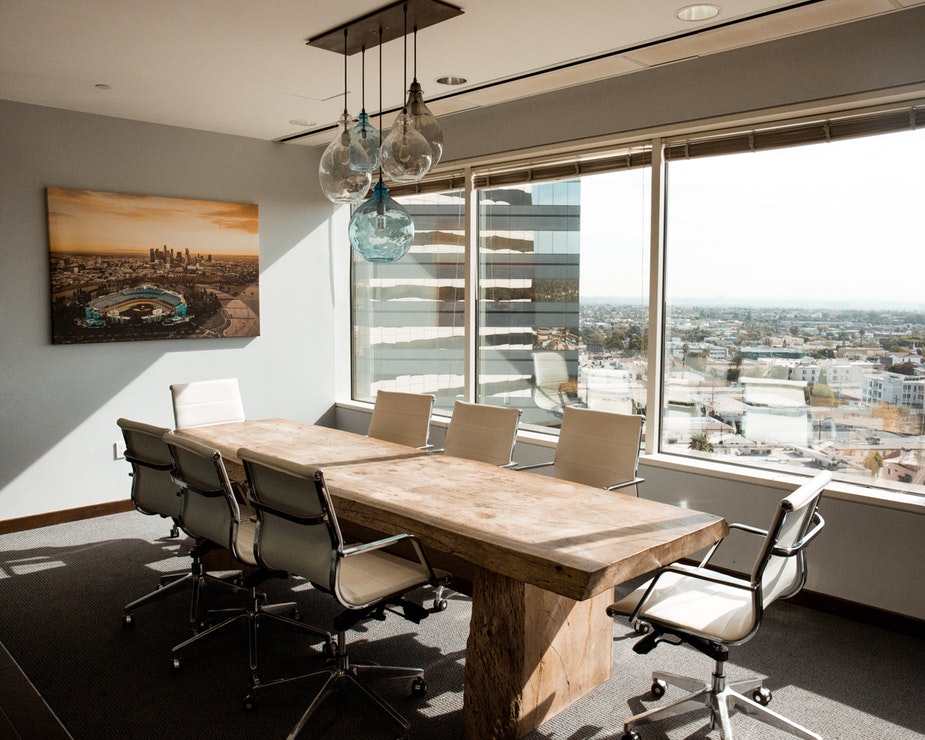 Internal glass partition